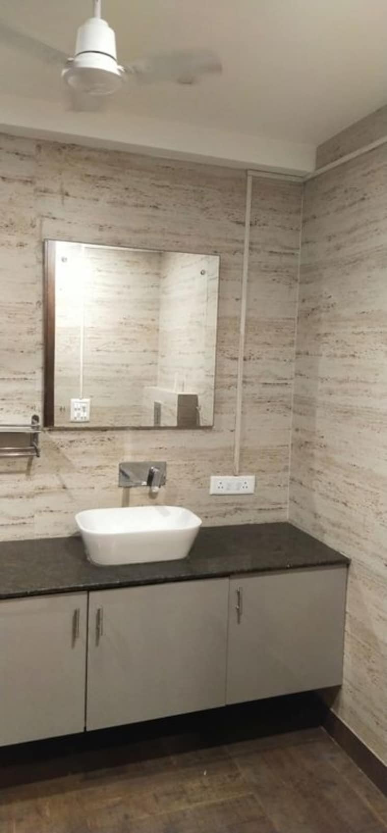 Bathroom, greater kailash ii 3 Bedroom 308 Sq.Yd. Builder Floor In Greater Kailash ii Delhi 10023258