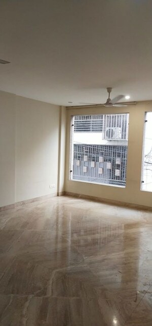 Room in 3 BHK Builder Floor at Greater Kailash ii – for Rent
