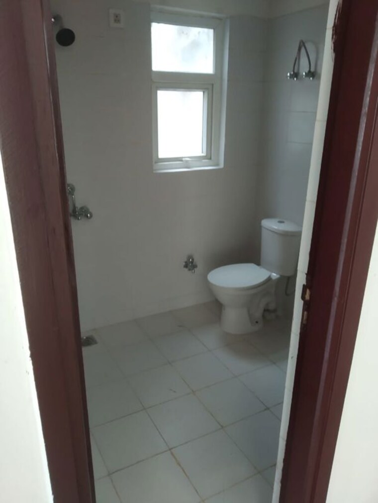 Bathroom, bptp-park-elite-floor-ii 3 Bedroom 190 Sq.Yd. Builder Floor In Sector 75 Faridabad 10006340