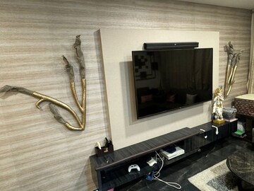 Furnished Amenities in 2 BHK Apartment at Lalani Grandeur, Goregaon East – for Rent