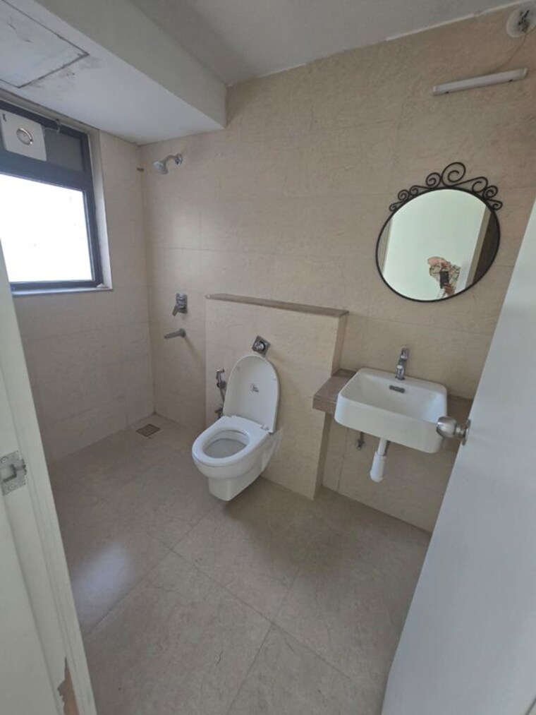Bathroom, kanjurmarg east 4 Bedroom 1800 Sq.Ft. Apartment In Kanjurmarg East Mumbai 10023369