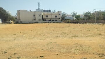 Plot Area in  Land at Sun City – for Rent