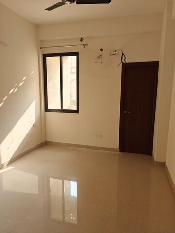 Room in 3 BHK Apartment at Shalimar Mannat, Faizabad Road – for Rent