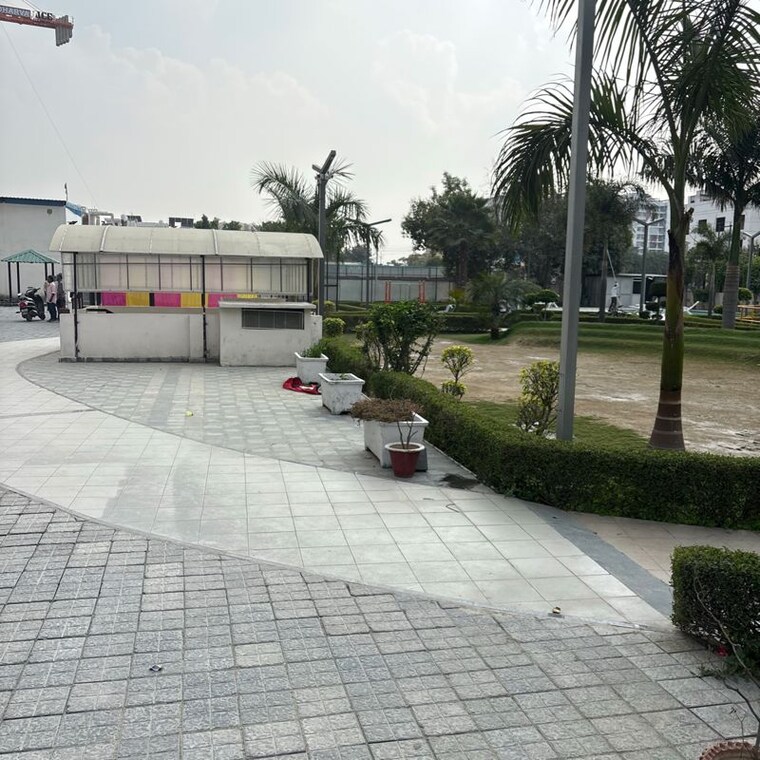 Garden, ratan-galaxy 4 Bedroom 2535 Sq.Ft. Apartment In Lalbagh Lucknow 10023456