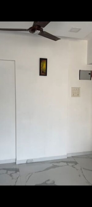 Room in 2 BHK Apartment at Lower Parel – for Rent