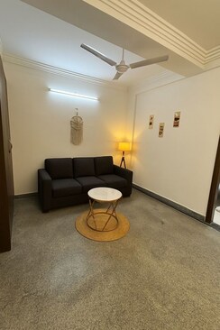 1 BHK Builder Floor For Rent in RWA Residential Society Sector 46