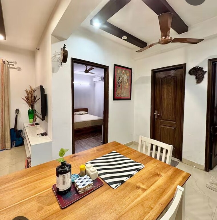 Bedroom, om-complex 1 Bedroom 112 Sq.Mt. Apartment In Sector 15 Noida 10023704