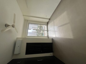 Furnished Amenities in 3.5 BHK Apartment at BPTP Park Prime, Sector 66 – for Rent