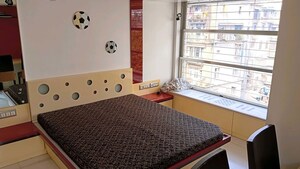 Bedroom in 3 BHK Apartment at Lyndewode House, Cumbala Hill – for Rent