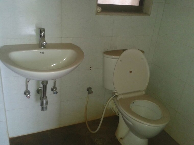 Bathroom, the-wadhwa-anmol-fortune 2 Bedroom 1100 Sq.Ft. Apartment In Goregaon West Mumbai 10023570