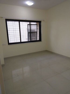 Room in 2 BHK Apartment at K Raheja Palm Court, Malad West – for Rent