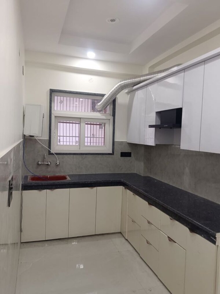 Kitchen, rwa-residential-society-sector-46 2 Bedroom 1100 Sq.Ft. Builder Floor In Sector 46 Gurgaon 10023868
