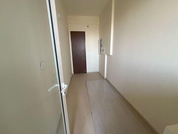 Furnished Amenities in 3 BHK Apartment at Kalpataru Vista, Sector 128 – for Rent