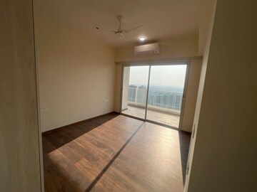 Room in 3 BHK Apartment at Kalpataru Vista, Sector 128 – for Rent