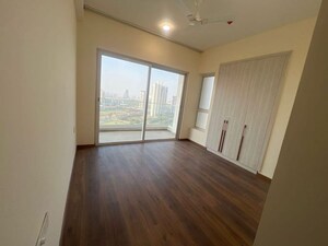 Room in 3 BHK Apartment at Kalpataru Vista, Sector 128 – for Rent