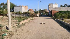 Plot For Sale in Haibat Mau Mawaiya