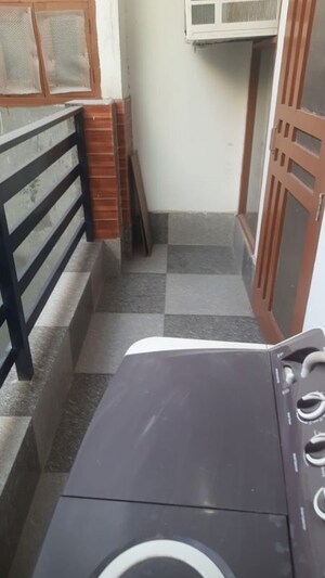 Balcony in 1 BHK Builder Floor at DLF Belvedere Towers, Sector 24 – for Rent