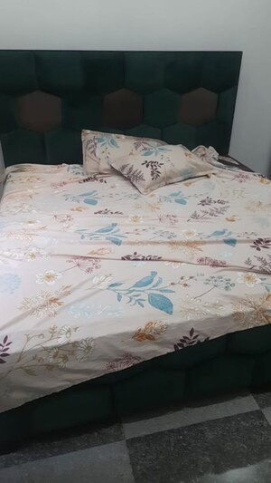 Bedroom in 1 BHK Builder Floor at DLF Belvedere Towers, Sector 24 – for Rent