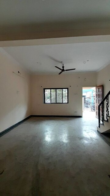 Room in 3 BHK Villa at Mowa – for Rent