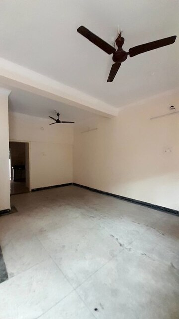 Room in 3 BHK Villa at Mowa – for Rent