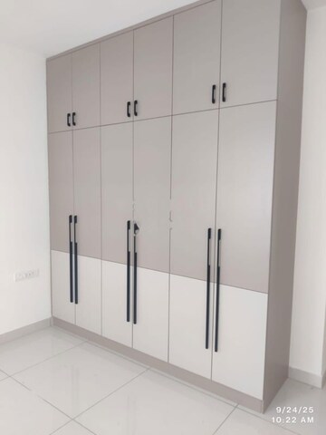 Room in 3 BHK Apartment at Aston Park At The Prestige City, Sarjapur – for Rent