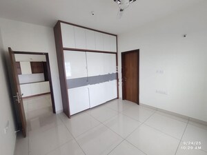 Room in 3 BHK Apartment at Aston Park At The Prestige City, Sarjapur – for Rent