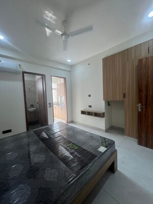 Living Room in 1 RK Builder Floor at Sushant Lok 2, Sector 57 – for Rent