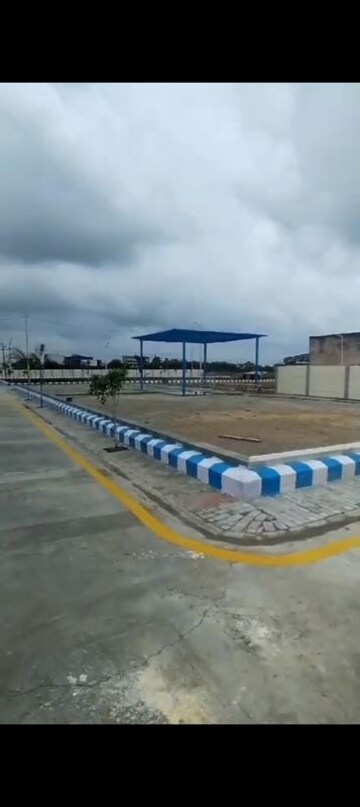  Plot – Exterior View View at Banthra Sikander Pur - for Sale