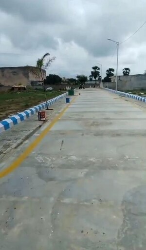  Plot – Exterior View View at Banthra Sikander Pur - for Sale