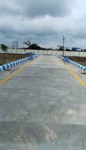  Plot – Exterior View View at Banthra Sikander Pur - for Sale