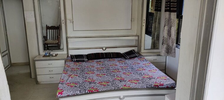 Bedroom, bandra west 2 Bedroom 700 Sq.Ft. Apartment In Bandra West Mumbai 10023987