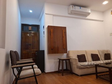 Living Room in 1.5 BHK Villa at Dadar West – for Rent