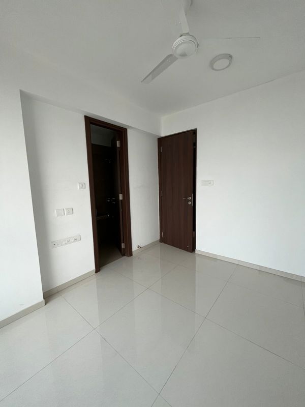 2 BHK Apartment For Rent in Sunteck Avenue 2