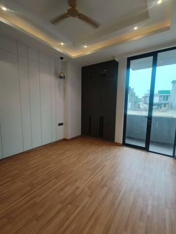 Room in 3 BHK Builder Floor at Greater Kailash I – for Sale