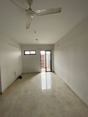 1 BHK Apartment For Rent in Lodha Lakeshore Greens, Dombivli East