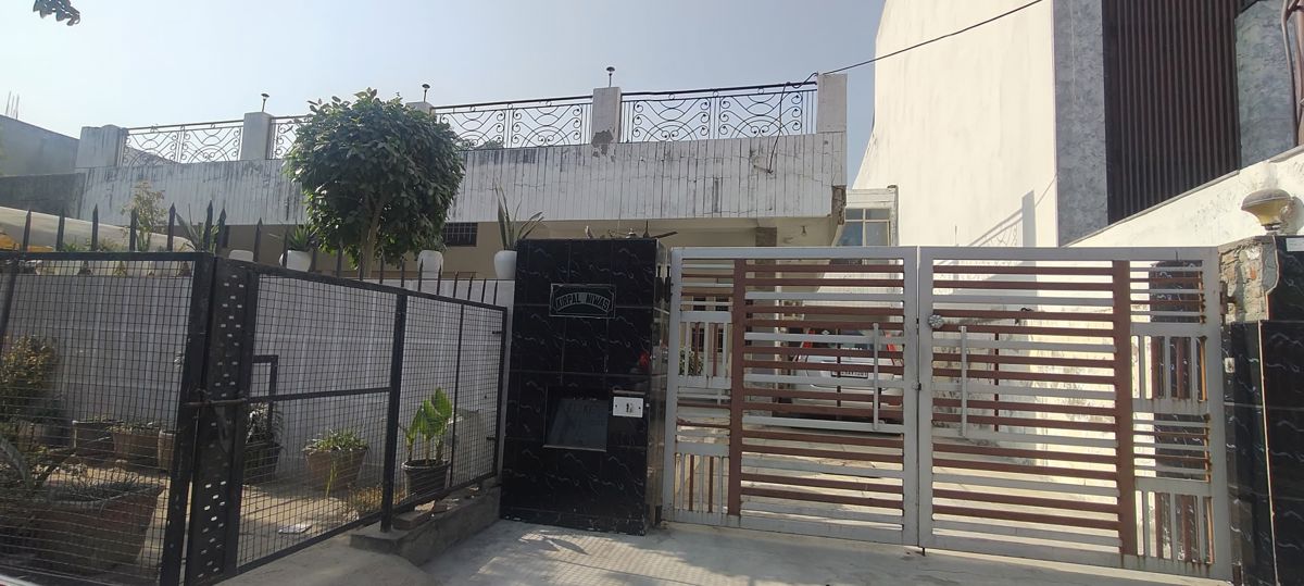 4 BHK + Pooja Room Independent House For Sale in Sector 7