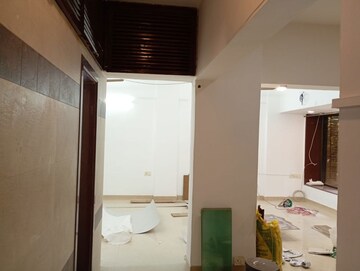 Room in 3 BHK Apartment at Juhu – for Rent