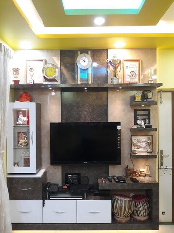 Furnished Amenities in 2 BHK Builder Floor at Kumar Primavera, Wadgaon Sheri – for Sale