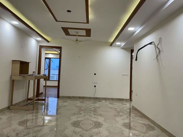 Room, parklands 4 Bedroom 350 Sq.Yd. Builder Floor In Sector 85 Faridabad 10024049