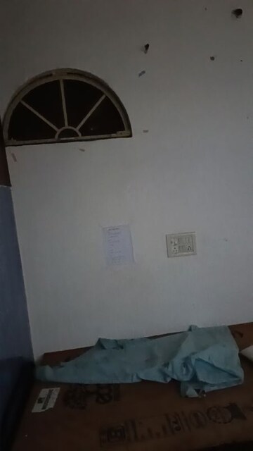 Furnished Amenities in 1 BHK Builder Floor at Uttam Nagar – for Rent