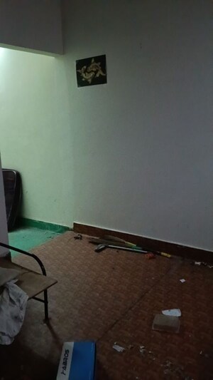 Furnished Amenities in 1 BHK Builder Floor at Uttam Nagar – for Rent