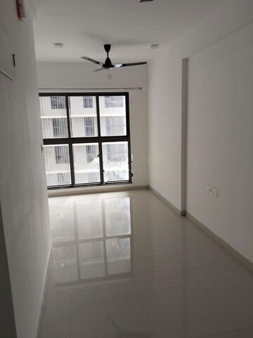 Room in 2 BHK Apartment at Lodha The Park, Worli – for Rent