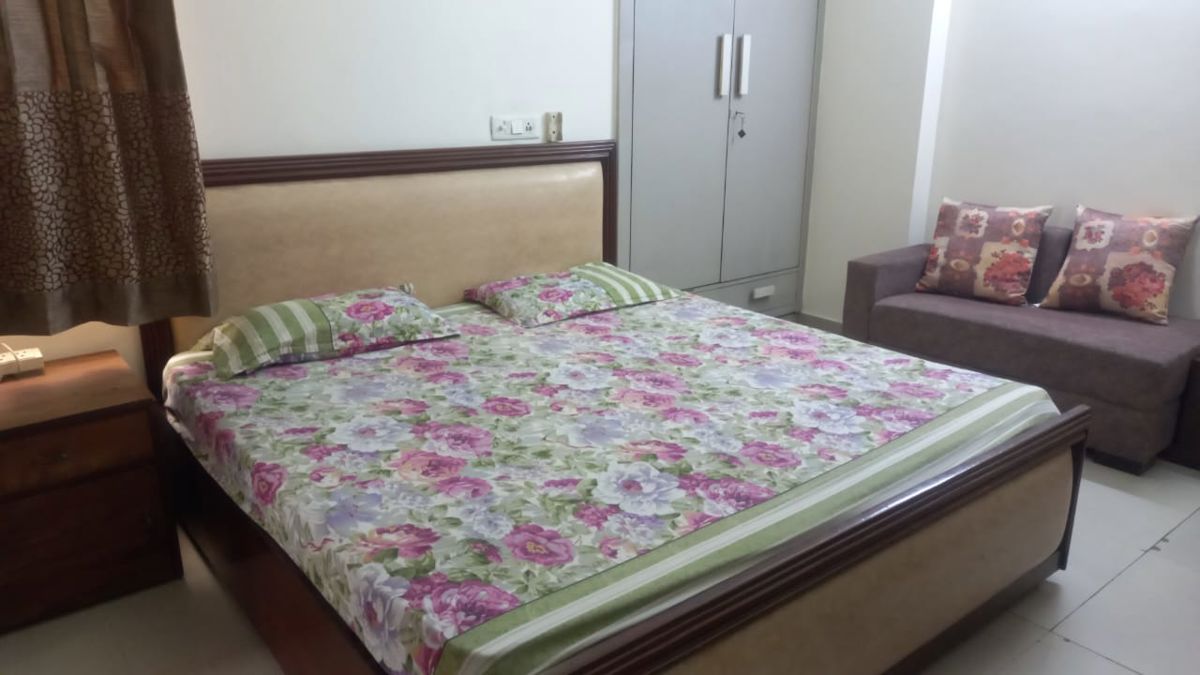 4 BHK + Pooja Room Apartment For Rent in Antriksh Sanskriti Apartment