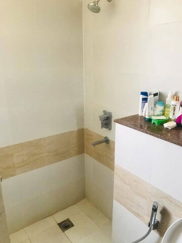 Attached Bathroom in 2.5 BHK Apartment at M3M Marina, Sector 68 – for Rent