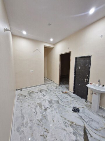 Bedroom in 2 BHK Independent House at Chinhat – for Rent