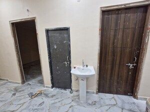 Bedroom in 2 BHK Independent House at Chinhat – for Rent