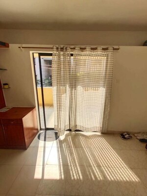 Room in 2 BHK Apartment at Goel Ganga Hill Mist Garden, Kondhwa – for Rent