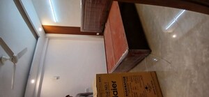 Furnished Amenities in 1 RK Builder Floor at Unitech South City 1, South City 1 – for Rent