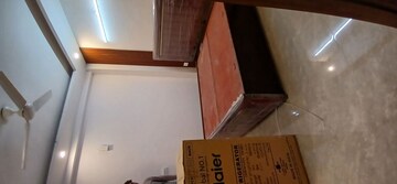 Furnished Amenities in 1 RK Builder Floor at Unitech South City 1, South City 1 – for Rent