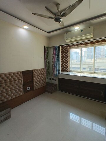 2 BHK Apartment For Rent in Lokhandwala Octacrest, Kandivali East